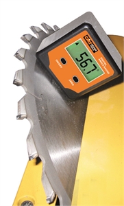 Digital angle gauge