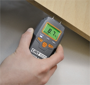 Digital moisture meter